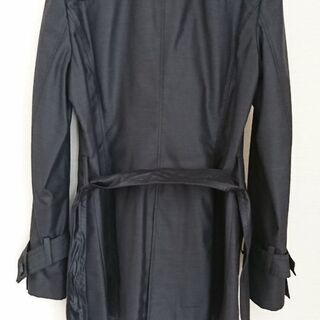 新品未使用 黒のトレンチコートの画像
