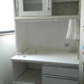 食器棚あげます。受付停止