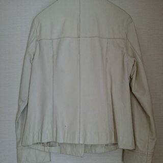 白革のジャケットの画像