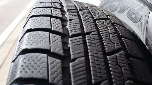 テリオスキッド用スタッドレス　175/80R15 社外アルミ付き　自宅まで取りに来ていただける方