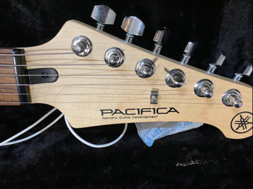 エレキギター　PACIFICA 112v