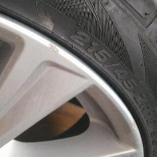 タイヤ　アルミホイール　215/45 ZR18 93 Wの画像