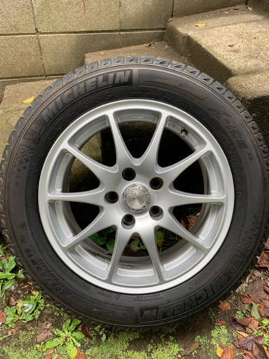 取引完了スタッドレス205/60-16 4本