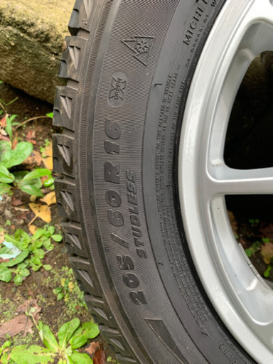 取引完了スタッドレス205/60-16 4本