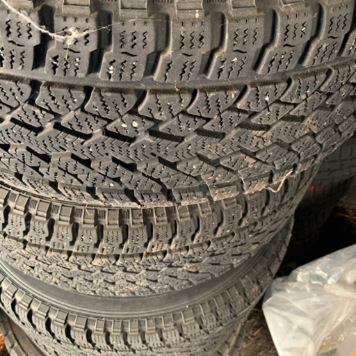 ランクル スタッドレス 265/70/16インチ