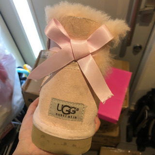 値下げ子供uggブーツ22cmの画像