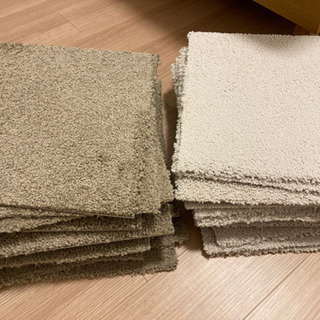 【タダでお譲りします】ニトリ タイルカーペット(シャギー 40X...