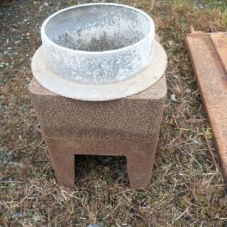 煮炊き釜　屋外　薪用　鉄の厚みあり頑丈の画像
