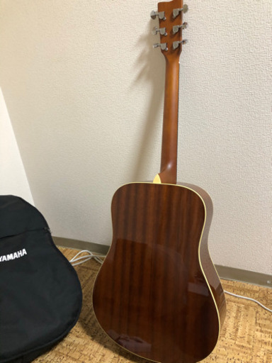 アコースティックギター　YAMAHA  備品付き