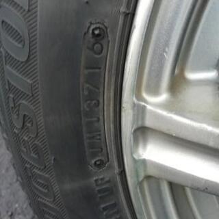 商談中スタッドレスタイヤ・アルミ付き155/65 R13ブリザックVRX4本の画像