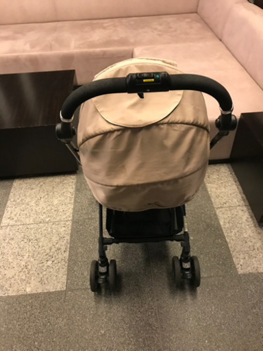 コンビ　ベビーカー　メチャカルハンディオート4キャス　compact