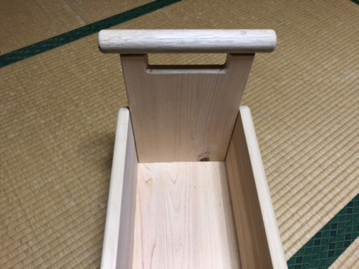 新品　5000円と4000円　手作り手押し車　おもちゃ箱　国産ひのき