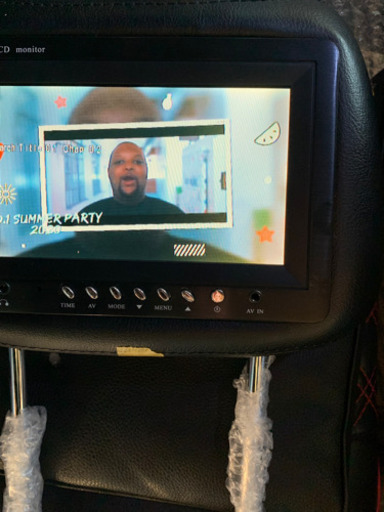 黒　7インチ　ヘッドレストモニター