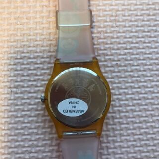 100円【本文要確認】ドラえもん腕時計(おもちゃ)/缶付き・売りますの画像