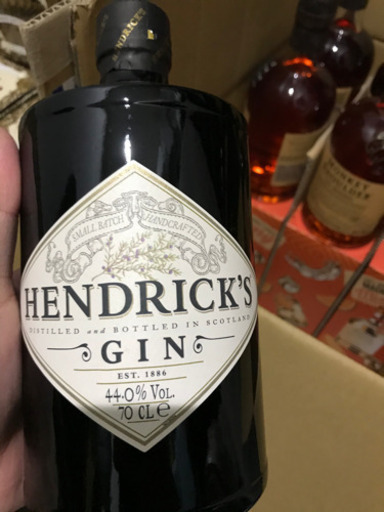 モンキーショルダー　ヘンドリックスジン