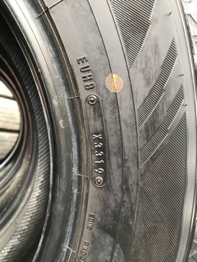 215/65R16国産ほぼ未使用❣️アルヴェル　エルグラ等に