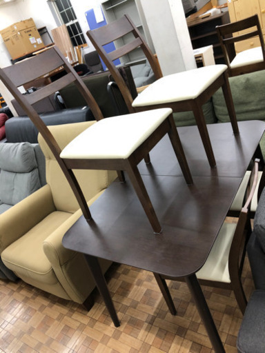 ニトリ　伸長式ダイニングテーブルセット イス４脚付き?自社配送時?代引き可?※現金、クレジット、スマホ決済対応※