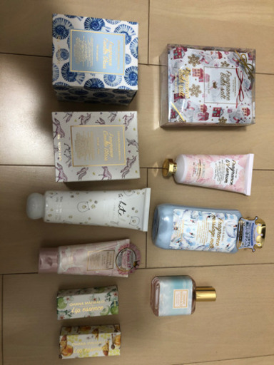 定価15650円　オハナマハロ　香水　ハンドクリーム　キャンドル　ラップ　ボディクリーム　日焼け止め　入浴剤