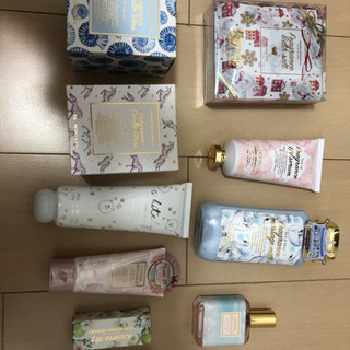 定価15650円　オハナマハロ　香水　ハンドクリーム　キャンドル...