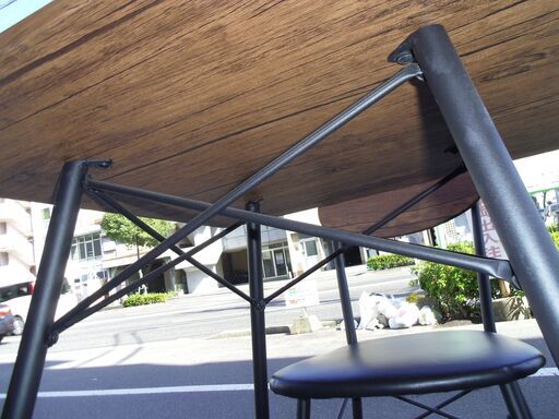 【リサイクルショップどりーむ荒田店】4647　美品‼　二人掛けダイニングテーブルセット　イス２脚　ブラウン