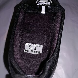 未使用　内側起毛スニーカーの画像