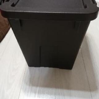 収納ボックス (フタ付き)の画像