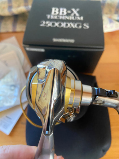 シマノ15テクニウム2500DXG SUT 左ハンドル釣具