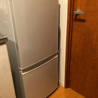 SHARP小型冷蔵庫137L