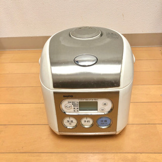 無料　SANYO 炊飯器！０５年製、3.5合タイプ