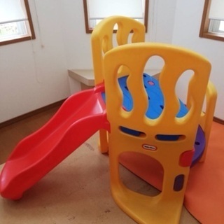 リトルタイクス　滑り台