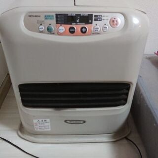 中古の石油ファンヒーターです。