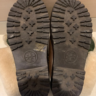 トリーバーチマウンテンシューズの画像