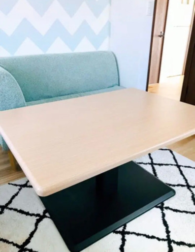 リビング兼ダイニング昇降式テーブル
