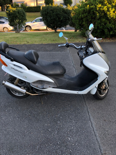 YAMAHA マジェスティ125  値下げしました。9.1万→8.5万 ＊5900km 低走行車　カスタム　好調　自賠責保険R4年8月