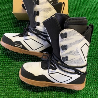 サーティーツー　スノーボードブーツ　中古