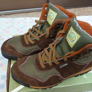 登山靴　トレッキング　アウトドア　未使用　26.5ｃｍ