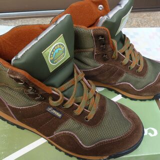 登山靴　トレッキング　アウトドア　未使用　26.5ｃｍの画像