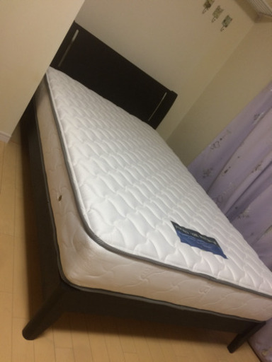取引中 ファニチャードームで購入したセミダブルベッド