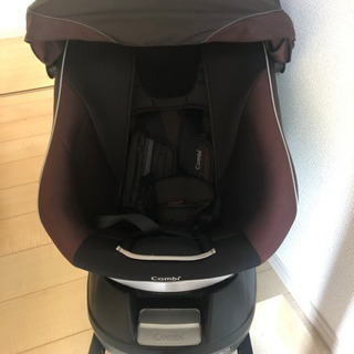 combi チャイルドシート　NEROOM NF700 ISOFIX