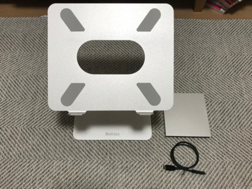 MacBook Pro 2019 15.4インチ 美品 充放電44回 おまけ多数有り