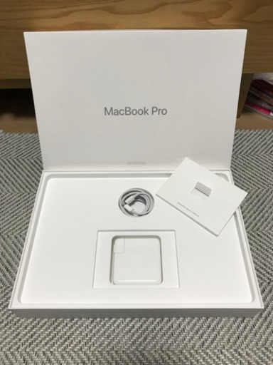 MacBook Pro 2019 15.4インチ 美品 充放電44回 おまけ多数有り