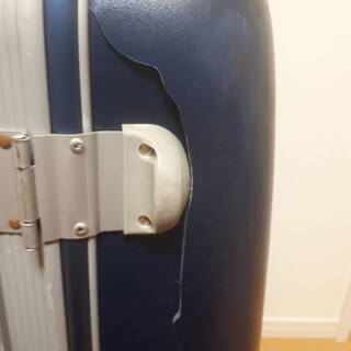 EVERWIN スーツケース 破損あり 2週間～向けの画像