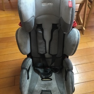 商談中。RECARO レカロチャイルドシート9〜18kg赤ちゃん...