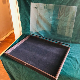 木製ディスプレイケースの画像