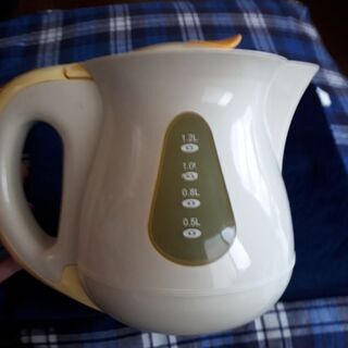 電気ケトルとテープレコーダー？あげます。