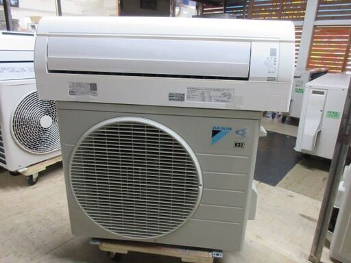 K01547　ダイキン　中古エアコン　主に8畳用　冷2.5kw／暖2.8kw