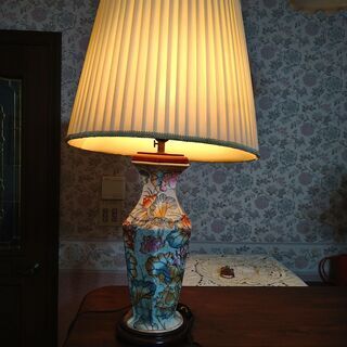 中国製アンティーク風陶器の電気スタンド（中古品）花柄その2