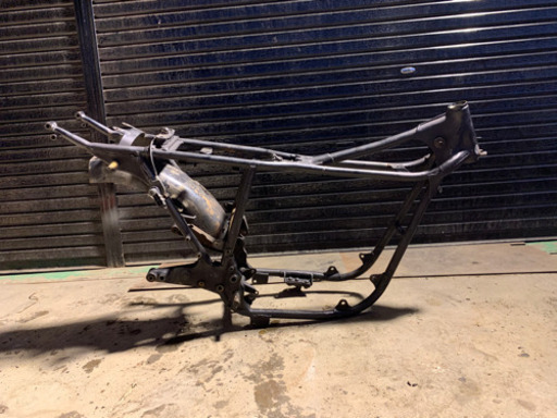 Suzuki       GT550  書類付き　　メインフレーム　　現状