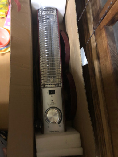 遠赤外線電気ストーブ