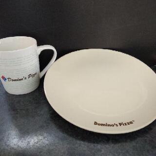 新品  ドミノ・ピザのお皿とマグカップ